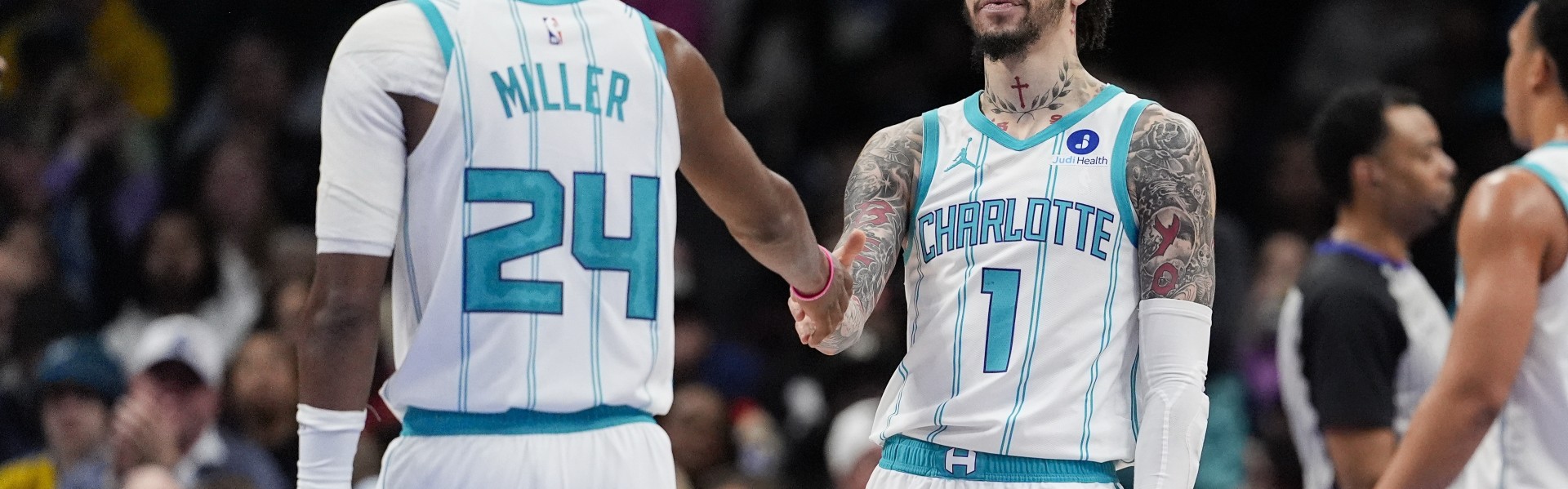 外线双枪！鲍尔三分13中6砍下30+6+5 米勒15中7砍下20+5+2断