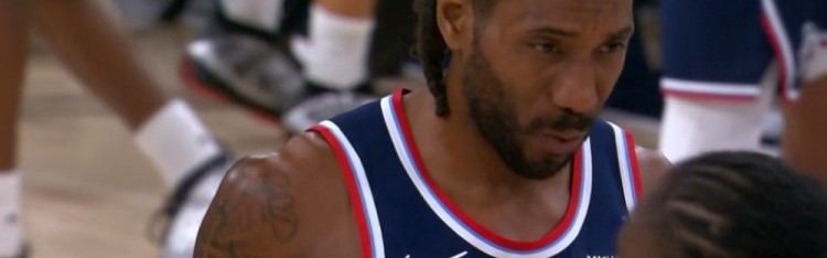 开云-动作有点大！赫夫防守击中伦纳德面部 被吹一级恶意犯规