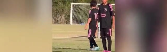 开云-太像了！梅西小儿子西罗提前观察+过人+连续扣球+破门一气呵成